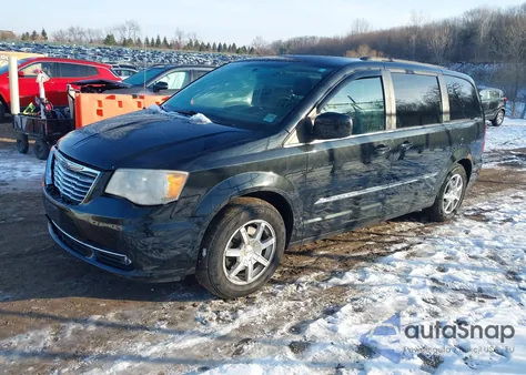 2013 Chrysler Town & Country Touring from USA, damaged, VIN 2C4RC1BG2DR743561